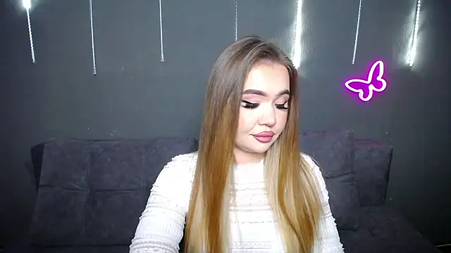 Snapshot of StacyYellig chatting on April 2026 08:53:02 PM StacyYellig online show from April 2026 08:53:02 PM
