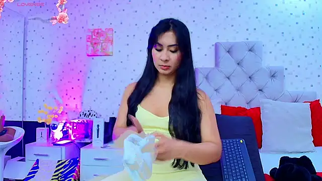 Snapshot of JulietaReyess chatting on March 2026 11:49:01 AM JulietaReyess online show from March 2026 11:49:01 AM