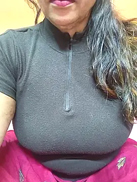 CUTE SOPHIA- online show from February 2025 10:08:02 PM