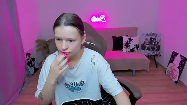 HelloRoxy online show from September 2025 06:57:01 PM