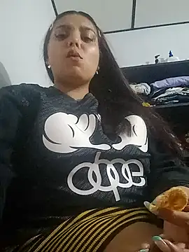 Snapshot of stefanie010 chatting on December 2024 11:05:02 PM stefanie010 online show from December 2024 11:05:02 PM