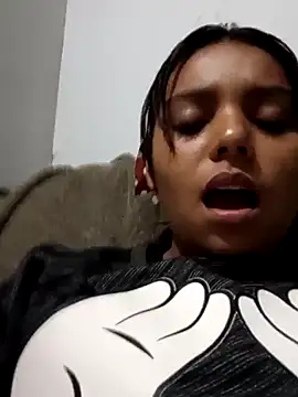 Snapshot of stefanie010 chatting on February 2025 11:32:02 PM stefanie010 online show from February 2025 11:32:02 PM