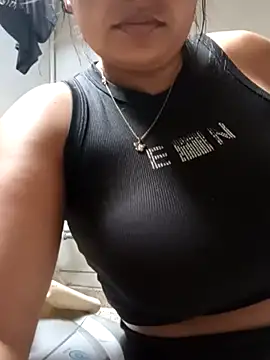 Snapshot of stefanie010 chatting on December 2025 07:23:02 PM stefanie010 online show from December 2025 07:23:02 PM