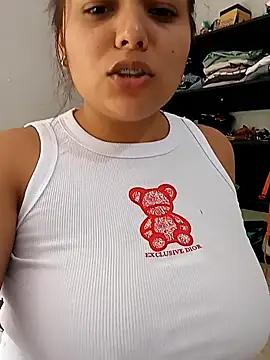 Snapshot of stefanie010 chatting on February 2026 05:11:01 PM stefanie010 online show from February 2026 05:11:01 PM