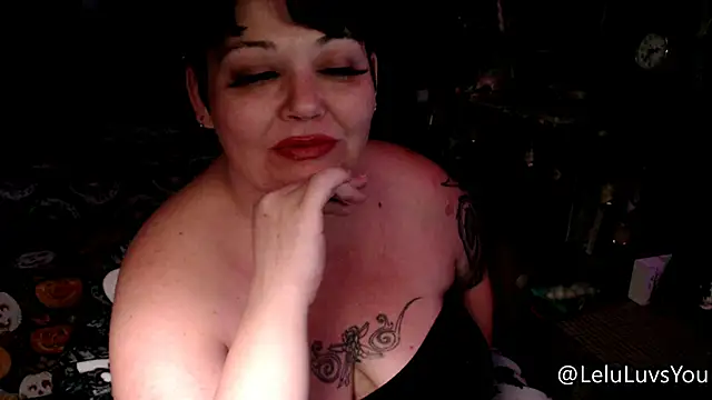 Snapshot of LeluLuvsYou chatting on October 2025 07:10:02 AM LeluLuvsYou online show from October 2025 07:10:02 AM