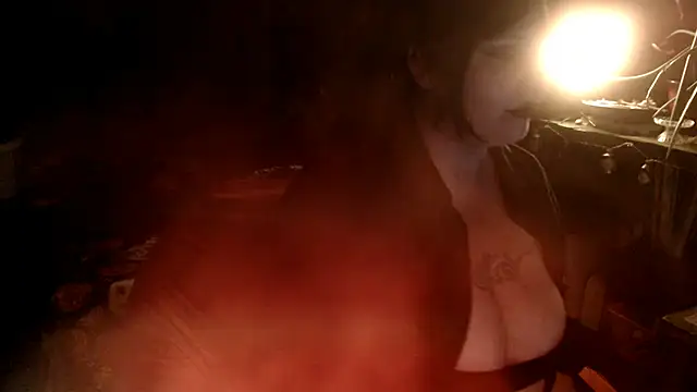 Snapshot of LeluLuvsYou chatting on November 2025 07:05:02 AM LeluLuvsYou online show from November 2025 07:05:02 AM