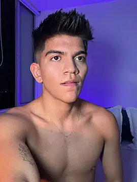 santiago 01 online show from December 2024 11:57:01 PM