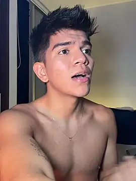 santiago 01 online show from December 2024 11:23:02 PM