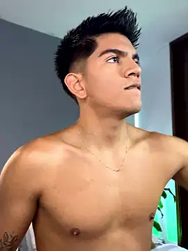 santiago 01 online show from January 2026 07:19:02 PM