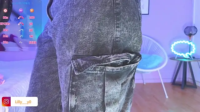 LillyDolls23 online show from February 2025 01:28:01 PM