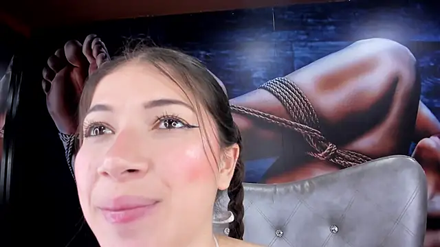 miss  pamela online show from December 2024 02:16:02 PM