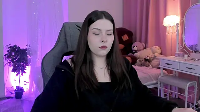 CoralineKeyns online show from November 2025 05:50:02 AM