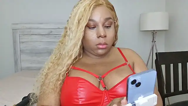 Carmen Cream online show from November 2025 07:30:02 AM