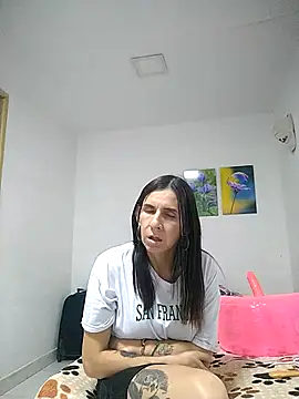 Snapshot of Cameron_puppy chatting on June 2026 05:56:02 AM Cameron puppy online show from June 2026 05:56:02 AM