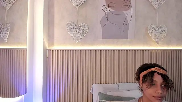 daiana curly online show from September 2025 08:12:02 PM