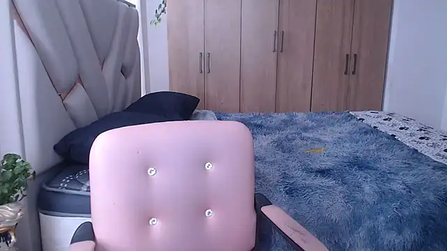 fairylatin222 online show from March 2025 06:53:01 PM