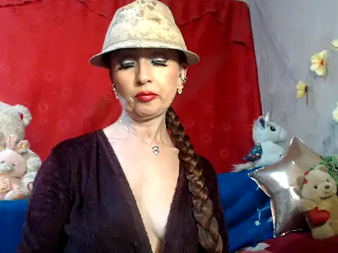 hottieperla online show from December 2024 08:25:02 PM