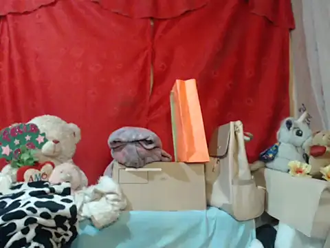 hottieperla online show from November 2025 06:35:01 PM