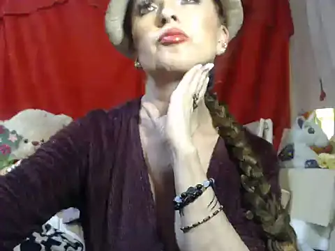 hottieperla online show from December 2025 07:00:01 PM