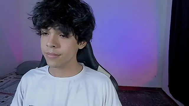 Alan26  online show from November 2025 02:28:02 AM