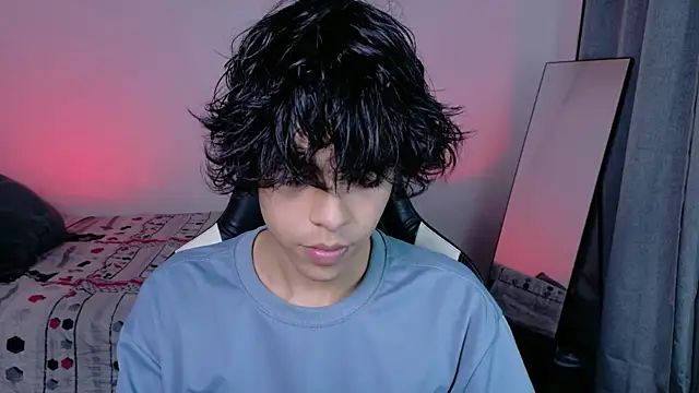 Snapshot of Alan26_ chatting on May 2026 07:47:02 AM Alan26 online show from May 2026 07:47:02 AM