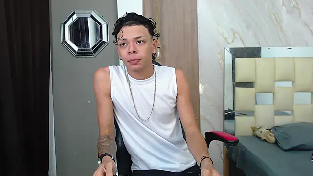 Snapshot of Harry_jhonsson chatting on May 2026 12:50:02 AM Harry jhonsson online show from May 2026 12:50:02 AM