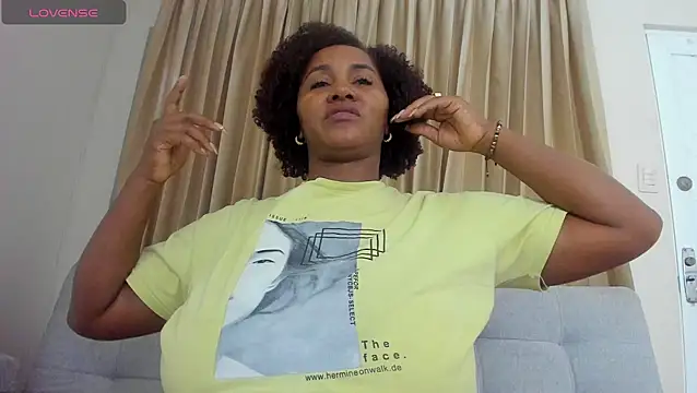 AliciaMiilf online show from September 2025 10:46:02 PM