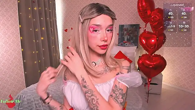 LeylaNoiry online show from February 2025 02:44:01 PM