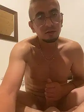 sunsylvain online show from July 2026 07:57:01 PM