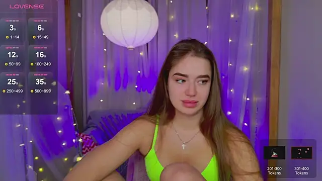 Snapshot of LovelyJessie chatting on December 2024 02:01:01 PM LovelyJessie online show from December 2024 02:01:01 PM