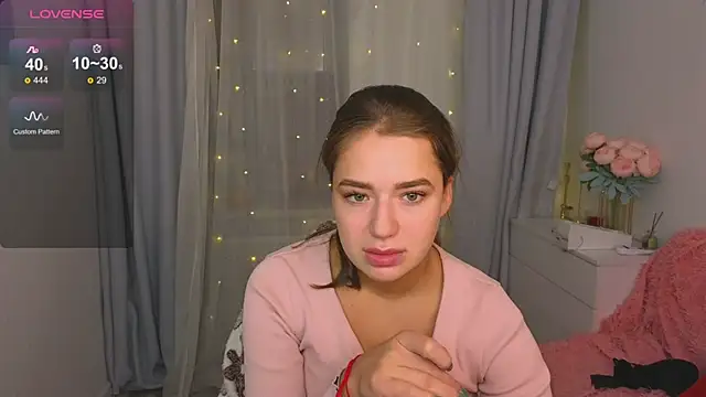 Snapshot of LovelyJessie chatting on March 2025 01:57:02 PM LovelyJessie online show from March 2025 01:57:02 PM