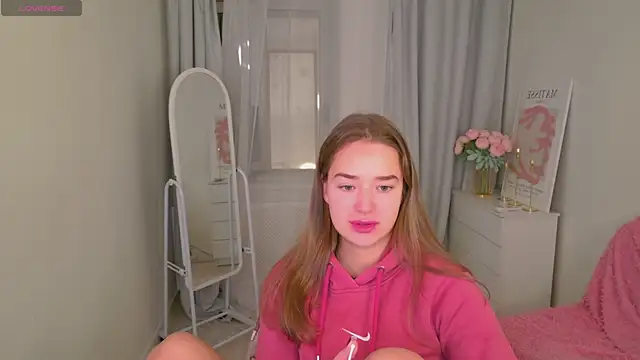 Snapshot of LovelyJessie chatting on November 2025 01:55:02 PM LovelyJessie online show from November 2025 01:55:02 PM