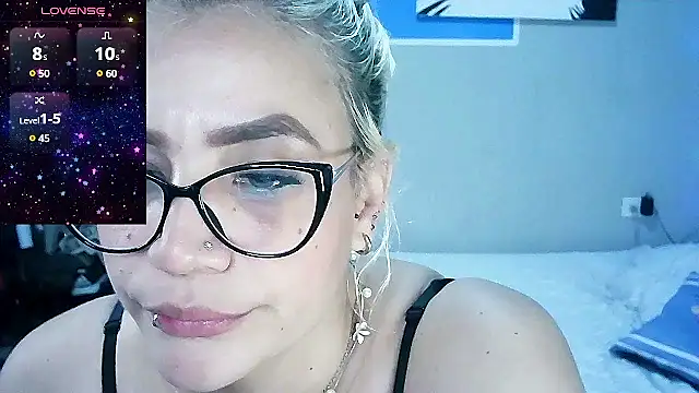 Snapshot of LuCKy_JoK chatting on February 2025 08:10:01 PM LuCKy JoK online show from February 2025 08:10:01 PM