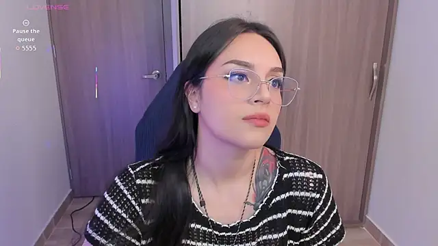 Snapshot of anaveleeez chatting on February 2026 12:53:02 AM anaveleeez online show from February 2026 12:53:02 AM