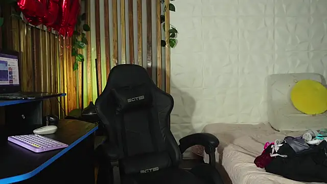 argiee taylorxs2 online show from February 2025 03:19:01 AM