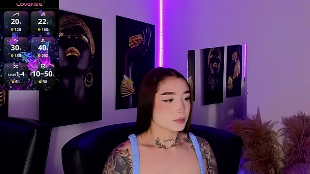  brenna hanson online show from November 2025 07:03:01 PM