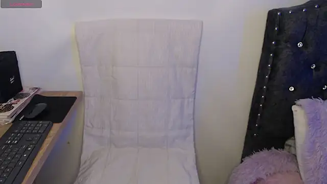 Snapshot of Maiaa_evans chatting on December 2024 02:58:02 AM Maiaa evans online show from December 2024 02:58:02 AM