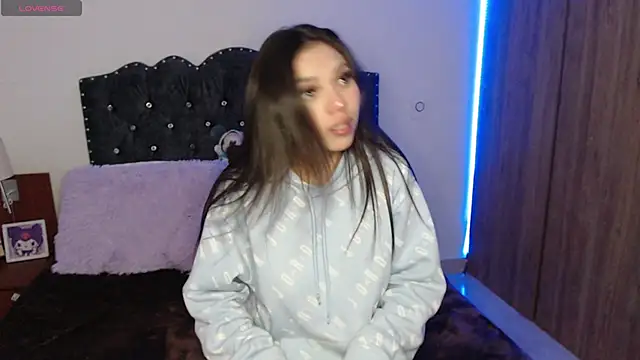 Snapshot of Maiaa_evans chatting on January 2025 12:46:01 AM Maiaa evans online show from January 2025 12:46:01 AM