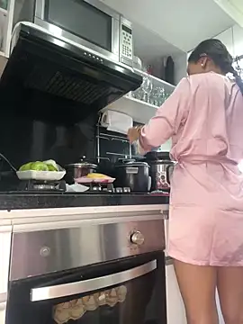 Snapshot of Maiaa_evans chatting on March 2025 03:28:02 PM Maiaa evans online show from March 2025 03:28:02 PM