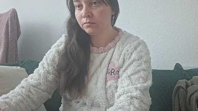 Cyndee Winter online show from October 2025 07:52:02 AM