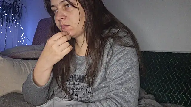 Cyndee Winter online show from October 2025 04:40:02 PM