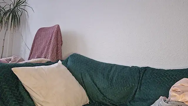 Cyndee Winter online show from November 2025 01:22:01 PM