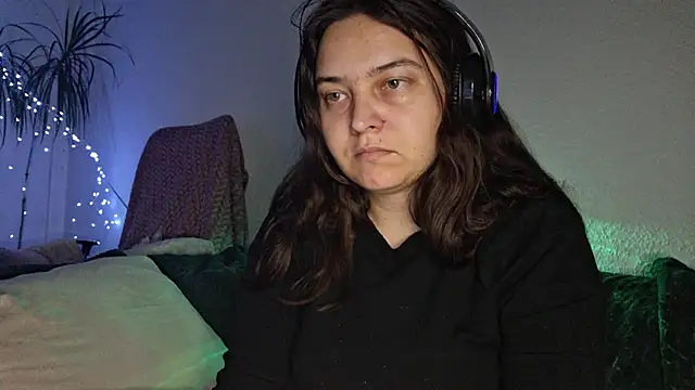 Cyndee Winter online show from November 2025 09:51:02 PM