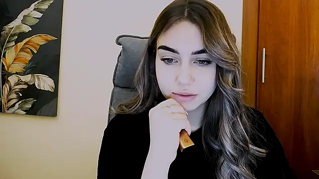 Lili magic online show from March 2025 01:20:01 PM