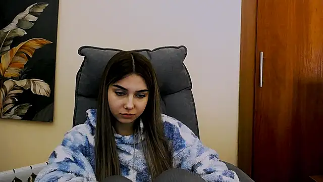 Lili magic online show from March 2025 04:49:01 PM