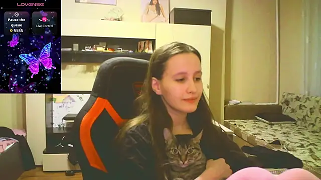 Snapshot of babywaifu chatting on October 2025 12:28:02 AM babywaifu online show from October 2025 12:28:02 AM