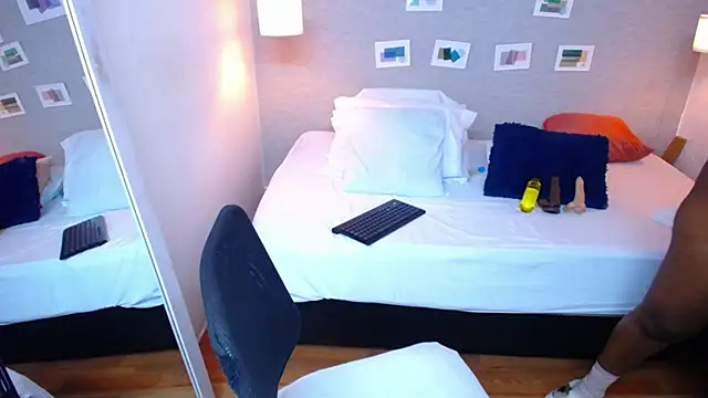 kiara evanss online show from January 2025 05:01:01 PM