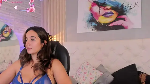 Snapshot of emma__smith1 chatting on February 2025 03:53:01 PM emma smith1 online show from February 2025 03:53:01 PM