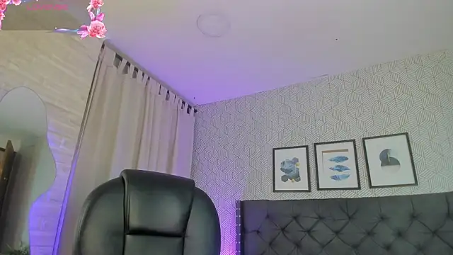 Snapshot of emma__smith1 chatting on March 2025 10:49:02 AM emma smith1 online show from March 2025 10:49:02 AM