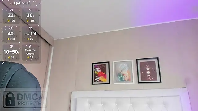 emma  smith1 online show from April 2026 12:52:02 PM